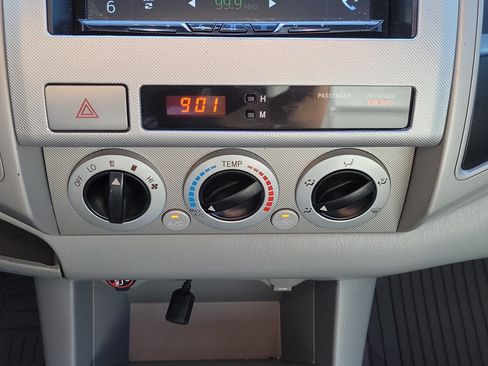 Used 2010 Toyota Tacoma PreRunner w/ TRD Sport Pkg RWD image 32