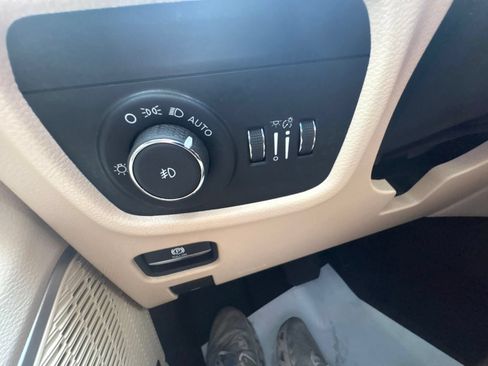 Used 2021 Jeep Grand Cherokee L Limited RWD image 22