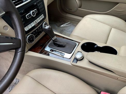 Used 2013 Mercedes-Benz C 250 Sedan image 17