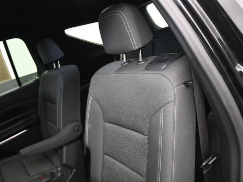 Used 2024 Chevrolet Traverse LT FWD image 35