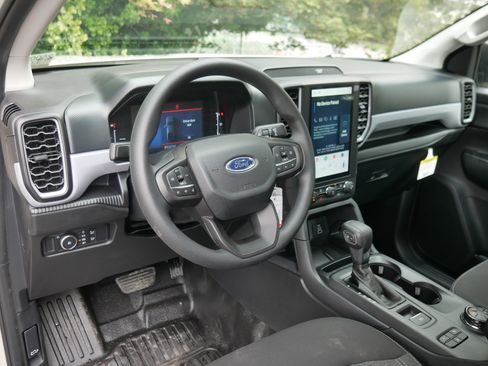 New 2025 Ford Ranger XL image 4