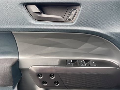 New 2025 Ford Maverick XL FWD image 9