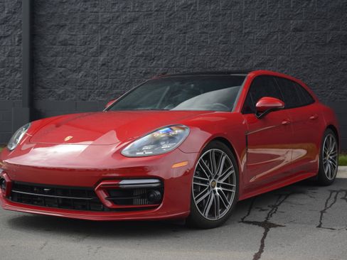Certified 2023 Porsche Panamera GTS AWD/4WD image 1