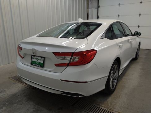 Used 2019 Honda Accord EX image 9