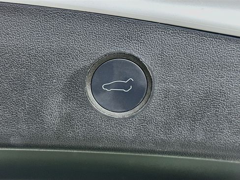 Used 2022 Tesla Model 3 Standard Range Plus RWD image 29