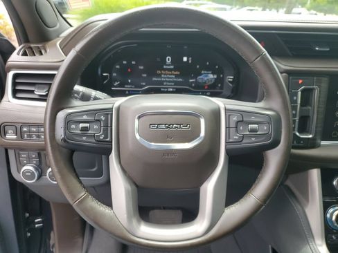 Used 2023 GMC Yukon XL Denali AWD/4WD image 23