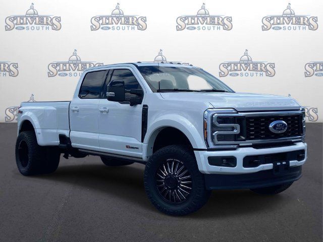 Used 2026 Ford F450 Platinum AWD/4WD image 1
