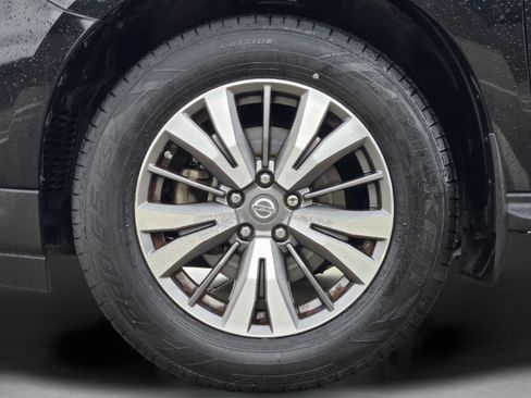 Used 2017 Nissan Pathfinder SV FWD image 30