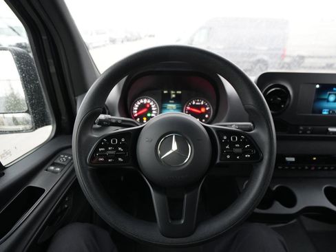 Used 2024 Mercedes-Benz Sprinter 2500 image 12