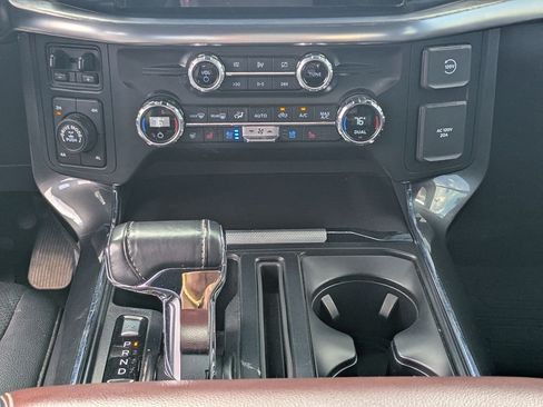 Used 2021 Ford F150 Lariat w/ Equipment Group 502A High AWD/4WD image 20