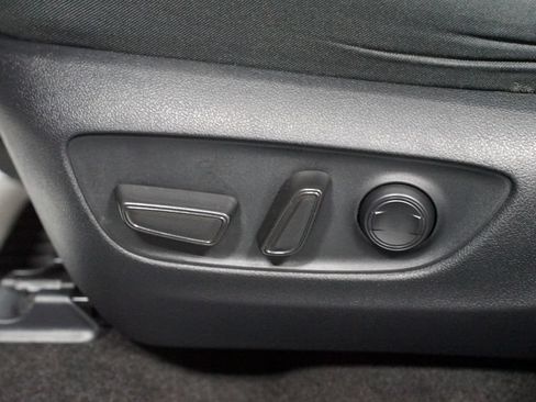Certified 2023 Toyota RAV4 XLE FWD image 33