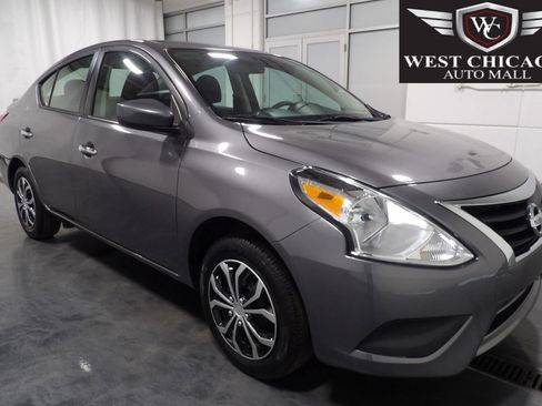 Used 2018 Nissan Versa SV FWD image 1