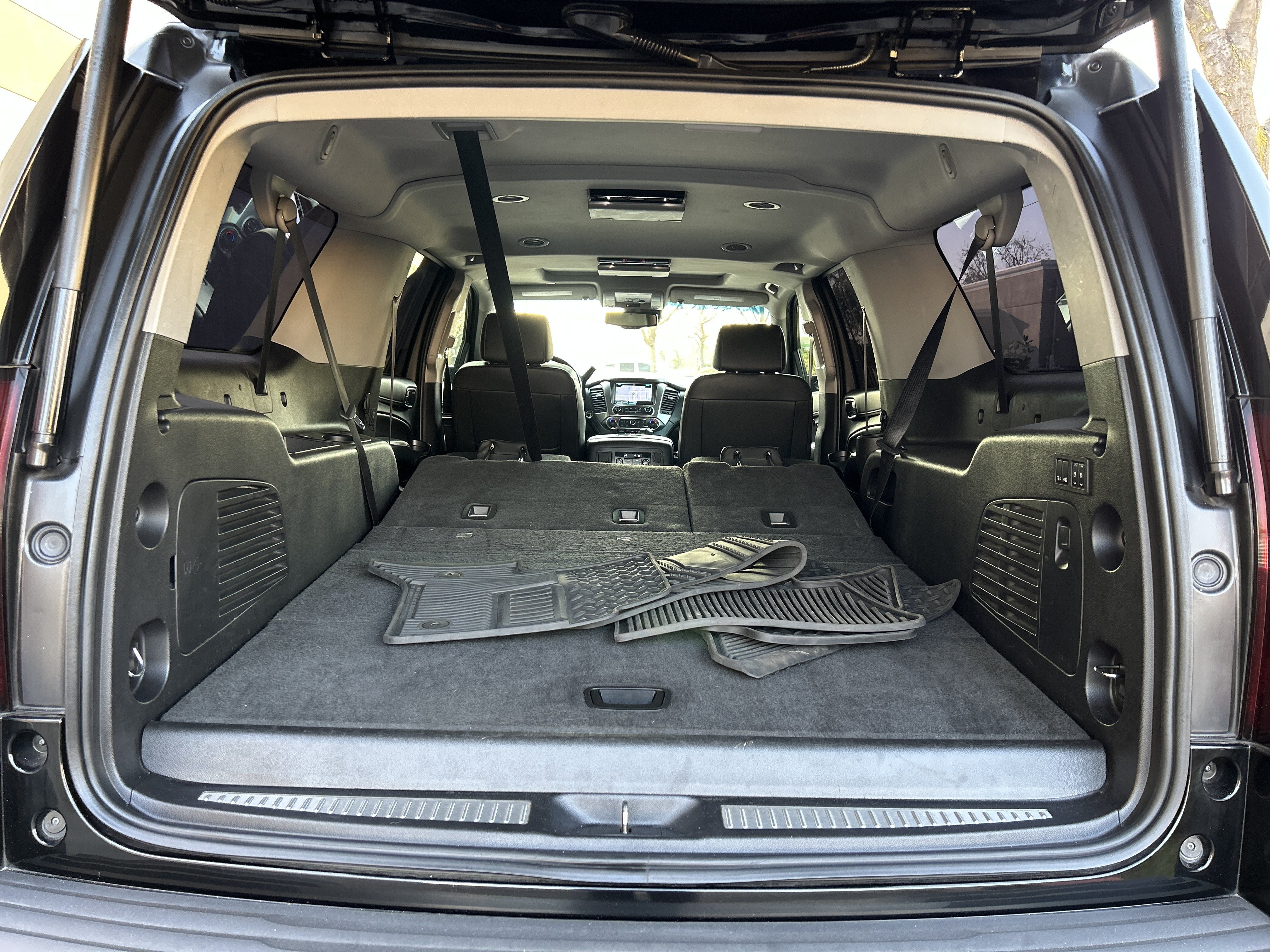 Used 2019 Chevrolet Suburban Premier AWD/4WD image 40