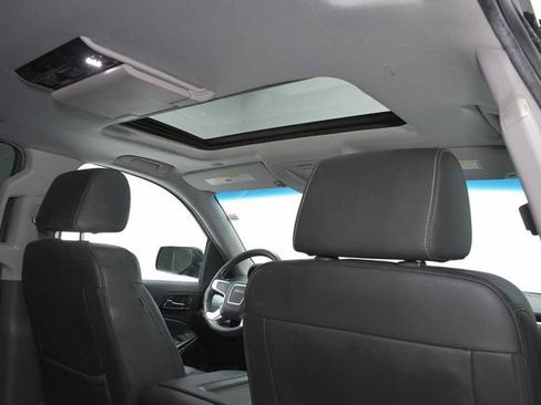 Used 2020 GMC Yukon XL SLT w/ Open Road Package RWD image 19