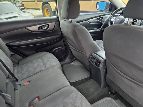 Used 2016 Nissan Rogue SV AWD/4WD image 14