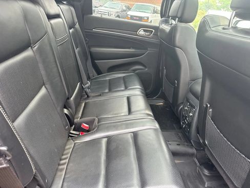 Used 2017 Jeep Grand Cherokee Limited w/ Luxury Group II AWD/4WD image 10