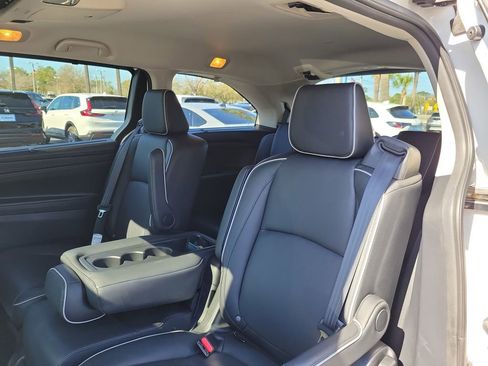 Certified 2025 Honda Odyssey Touring image 16