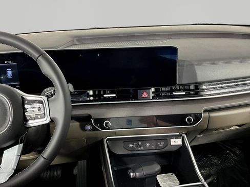 New 2026 Kia Carnival EX FWD image 11