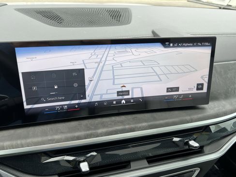 Used 2026 BMW X5 xDrive40i w/ M Sport Package image 17