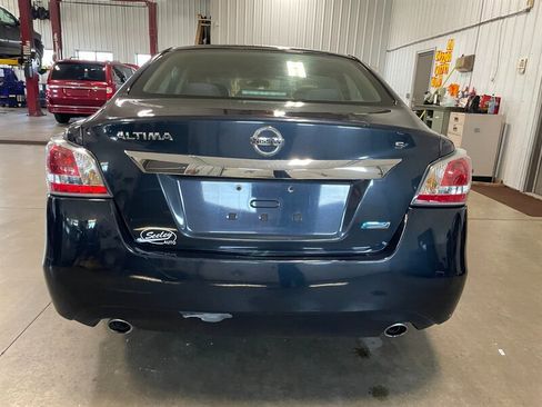 Used 2014 Nissan Altima 2.5 S image 7