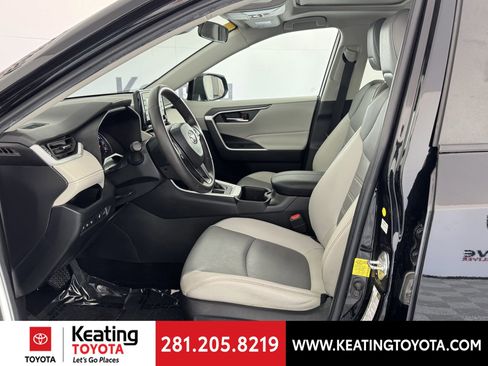 Certified 2022 Toyota RAV4 XLE Premium image 16