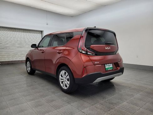 Used 2023 Kia Soul LX image 5