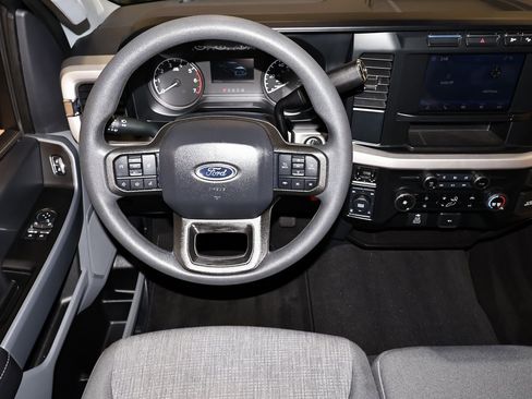 Certified 2024 Ford F250 XLT w/ FX4 Off-Road Package image 17
