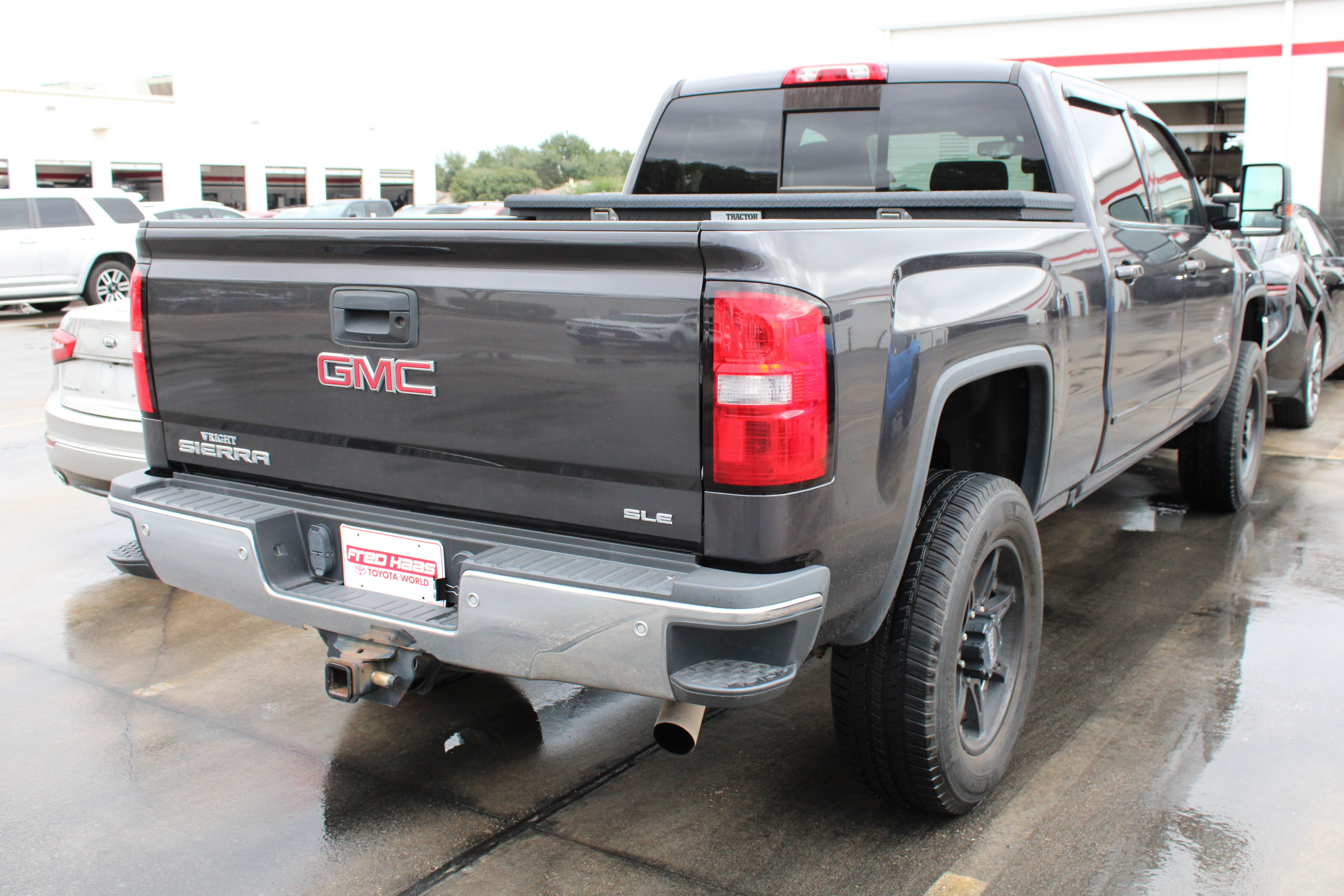 Used 2016 GMC Sierra 2500 SLE w/ SLE Preferred Package AWD/4WD image 11