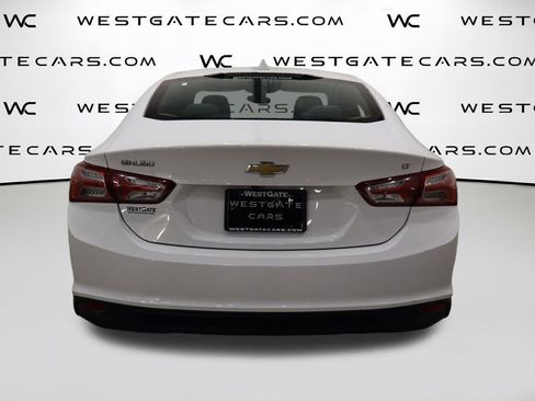 Used 2022 Chevrolet Malibu LT image 3