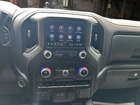 Used 2022 GMC Sierra 3500 Denali w/ Denali Ultimate Package AWD/4WD image 26