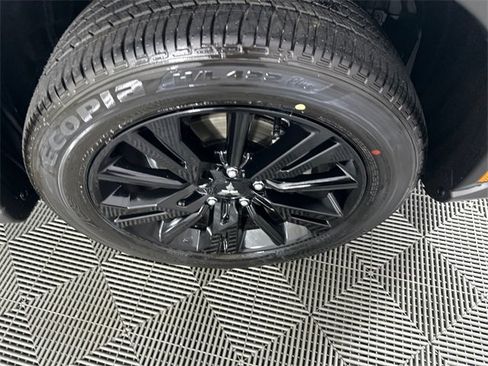 New 2025 Mitsubishi Eclipse Cross LE image 16