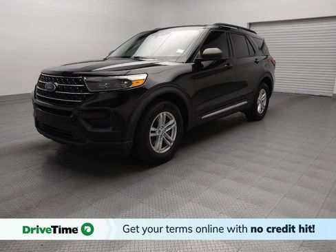 Used 2020 Ford Explorer XLT image 1