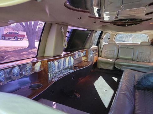 Used 2002 Ford Excursion XLT image 15