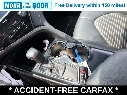 Used 2020 Toyota Camry SE w/ Convenience Package FWD image 24