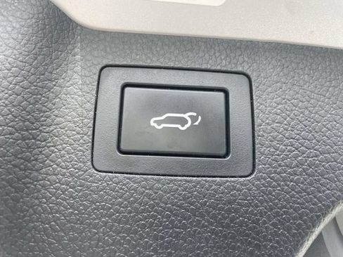 Used 2018 Hyundai Santa Fe Sport w/ 2.0T Ultimate Tech Package 05 AWD/4WD image 11