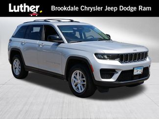 Used 2023 Jeep Grand Cherokee Laredo X AWD/4WD video 1