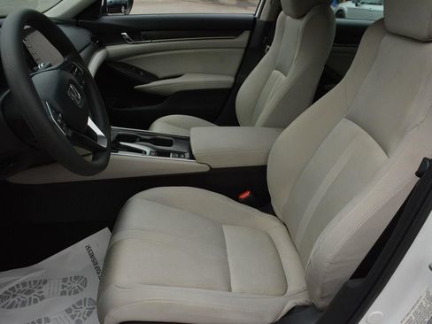 Used 2018 Honda Accord EX image 6