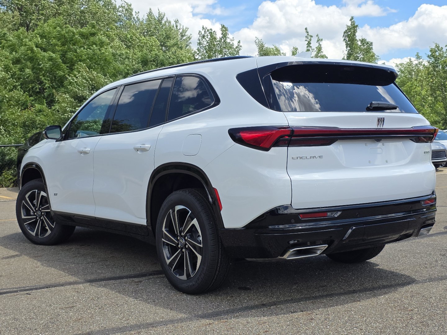 New 2026 Buick Enclave Sport Touring w/ Power Package FWD image 17
