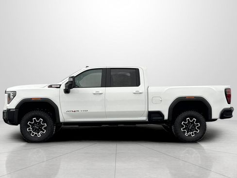 Used 2026 GMC Sierra 2500 AT4X image 7