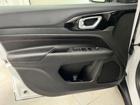 Used 2025 Jeep Compass Trailhawk AWD/4WD image 10