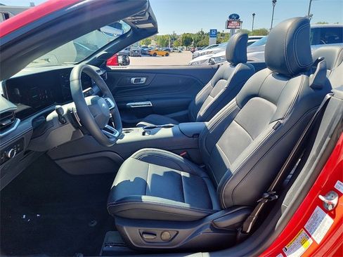 Used 2025 Ford Mustang GT Premium image 8