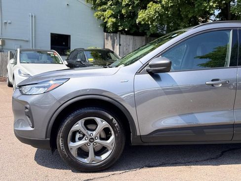 Used 2025 Ford Escape ST-Line AWD/4WD image 10