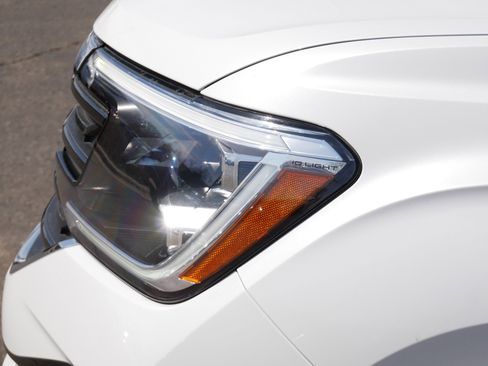 Certified 2024 Volkswagen Atlas SEL Premium R-Line image 16