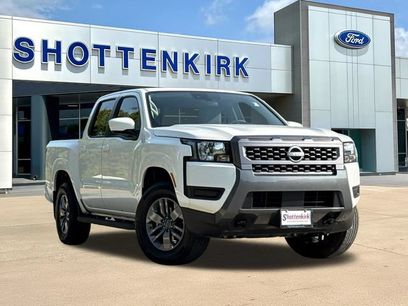 Used 2025 Nissan Frontier SV w/ Tow Package