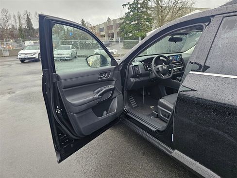 New 2026 Nissan Pathfinder SV image 17