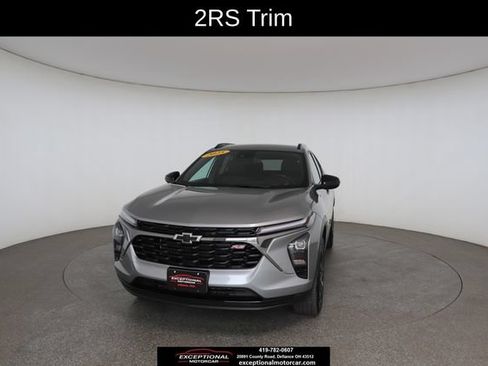 Used 2025 Chevrolet Trax RS w/ Driver Confidence Package FWD image 32