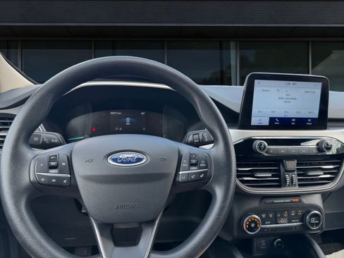 Used 2020 Ford Escape SE AWD/4WD image 3