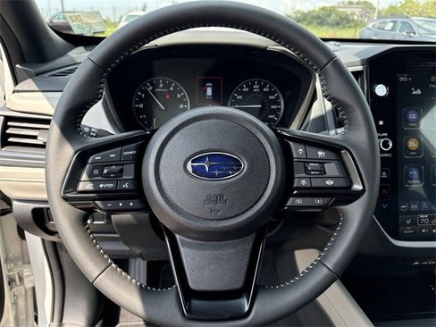 Used 2025 Subaru Forester Premium w/ Convenience Package #2 image 17