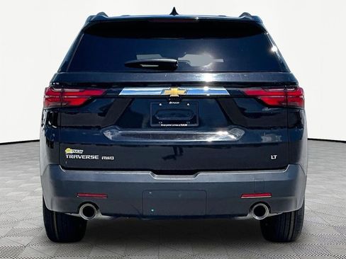 Used 2023 Chevrolet Traverse LT w/ LT Premium Package AWD/4WD image 5