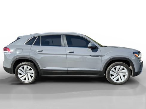 Used 2022 Volkswagen Atlas Cross Sport SE image 6
